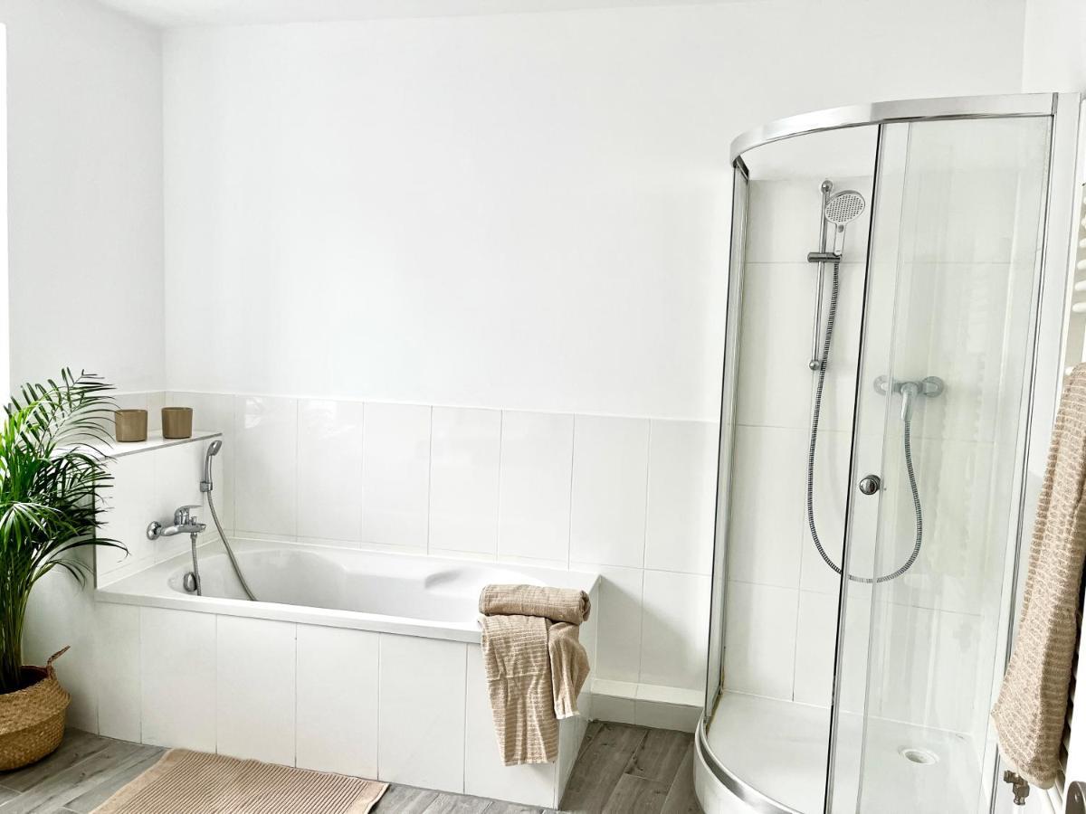 Design Apartment - Parking - Kingsize-Bett - 2X Bad - Zentrum Hannover Eksteriør billede